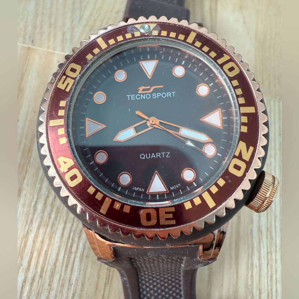 Tecno sport men’s rose gold tone and brown watch NEW BATTERY